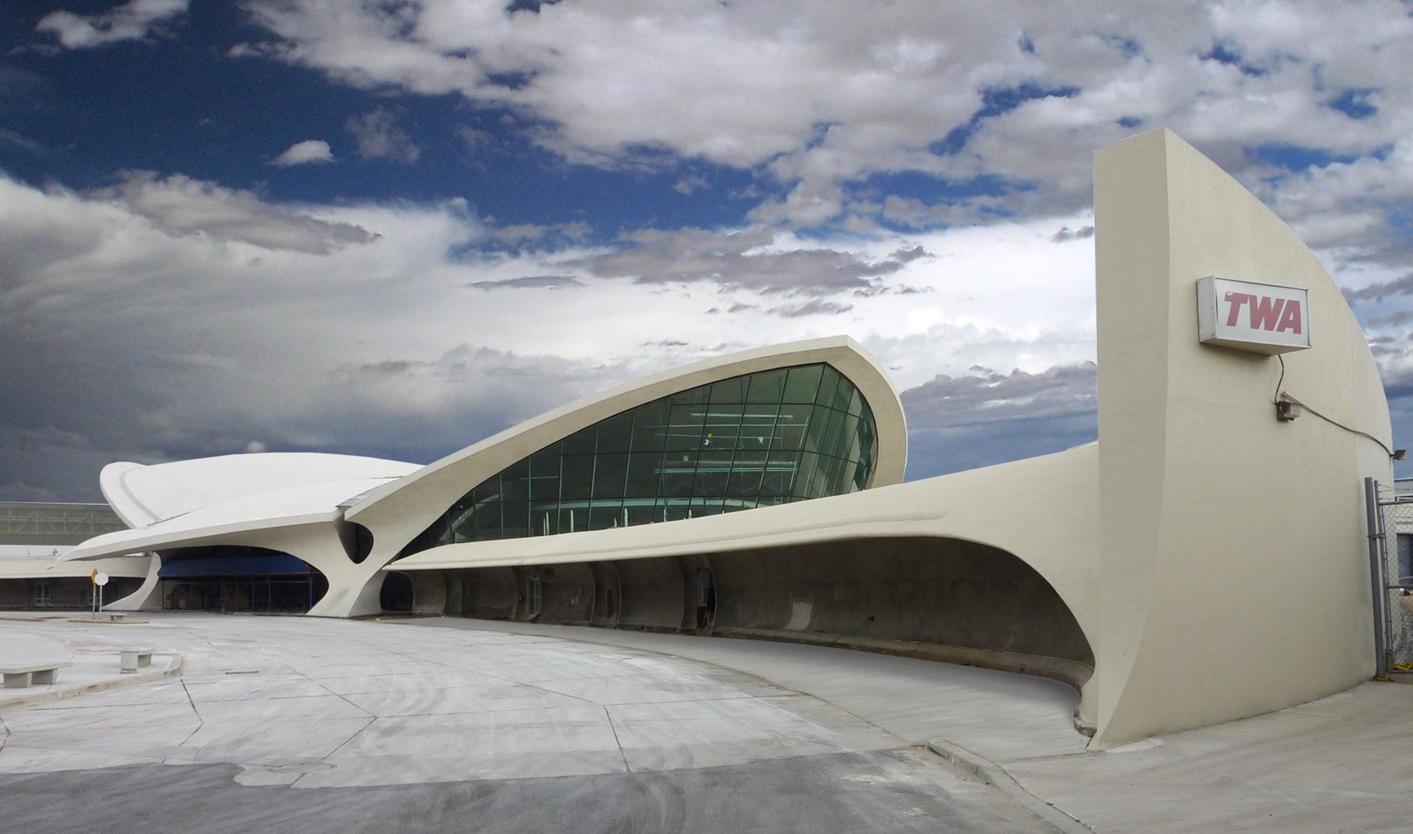 JFK Terminal 5 by Eero Saarinen